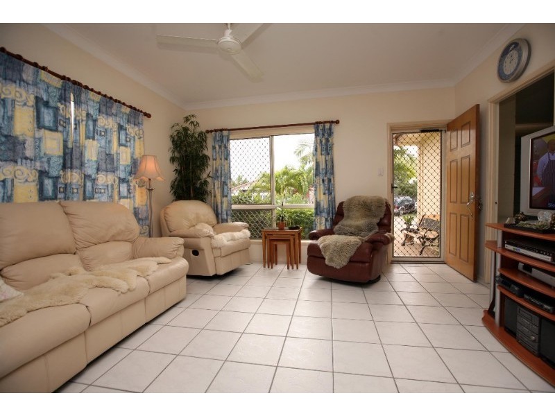 19 Saxby Crescent, Mount Louisa QLD 4814