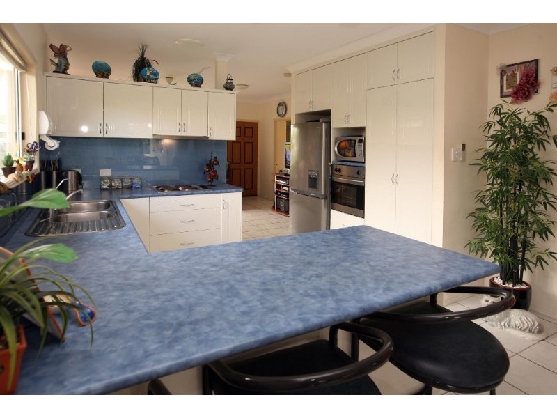 19 Saxby Crescent, Mount Louisa QLD 4814