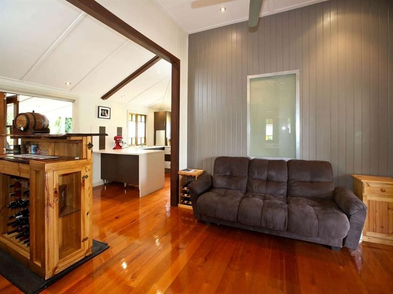 11 Cannan Street, South Townsville QLD 4810