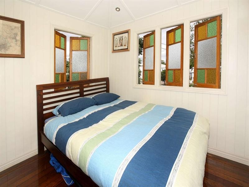 11 Cannan Street, South Townsville QLD 4810