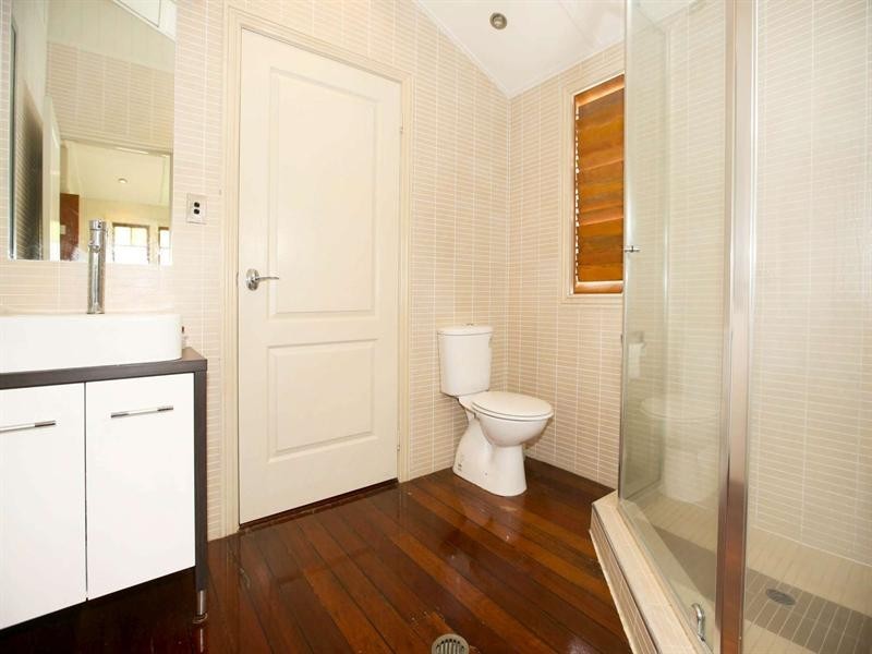 11 Cannan Street, South Townsville QLD 4810