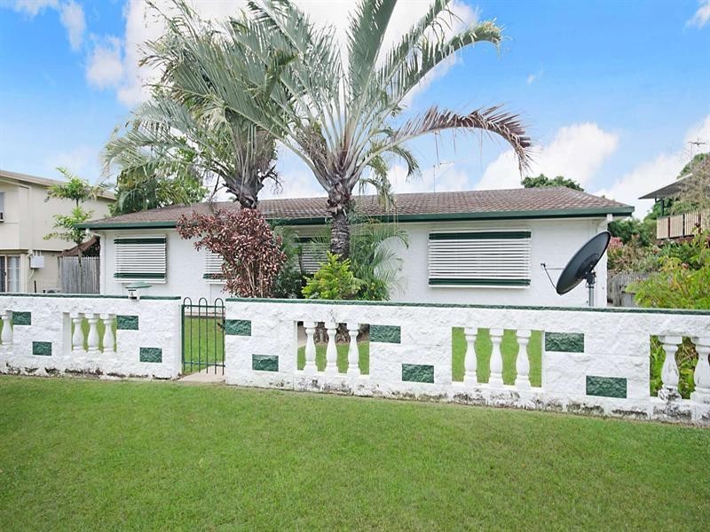 4 Durack Street, Douglas QLD 4814