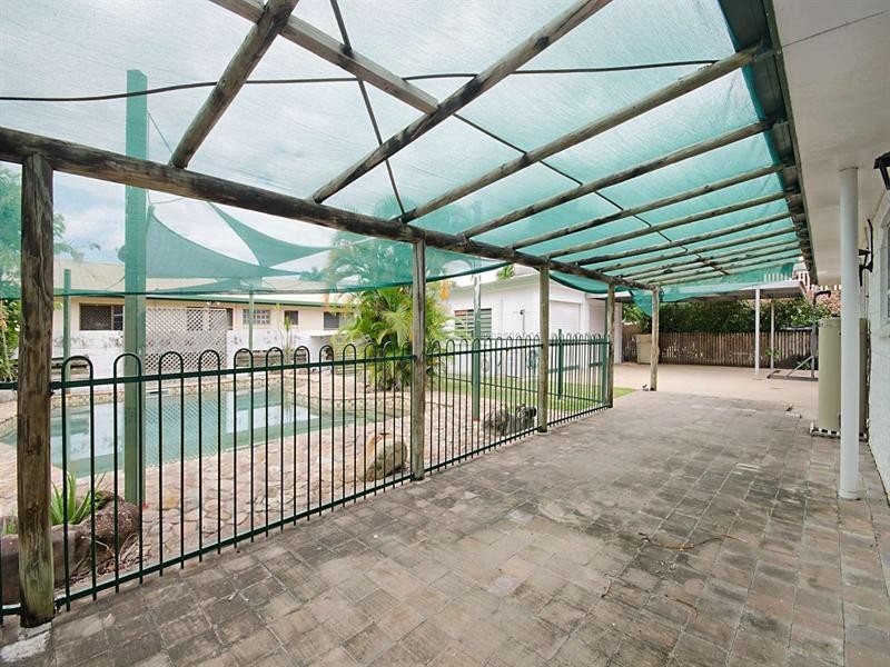 4 Durack Street, Douglas QLD 4814