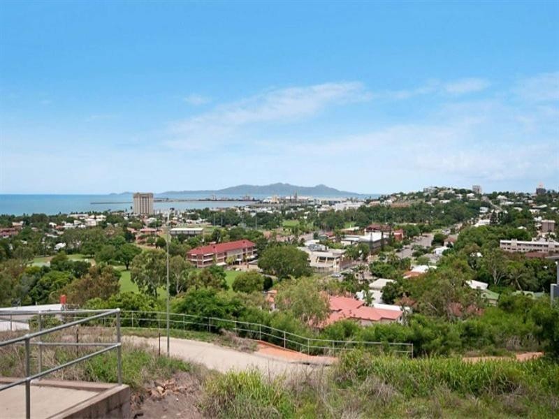 3 Glamis Court, Castle Hill QLD 4810