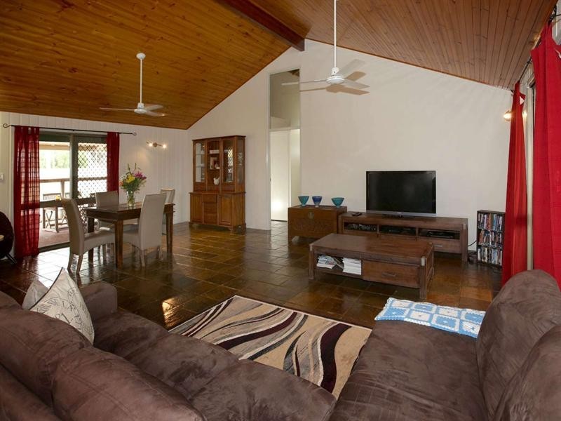 30 Golf Links Drive, Kirwan QLD 4817