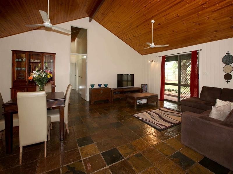 30 Golf Links Drive, Kirwan QLD 4817