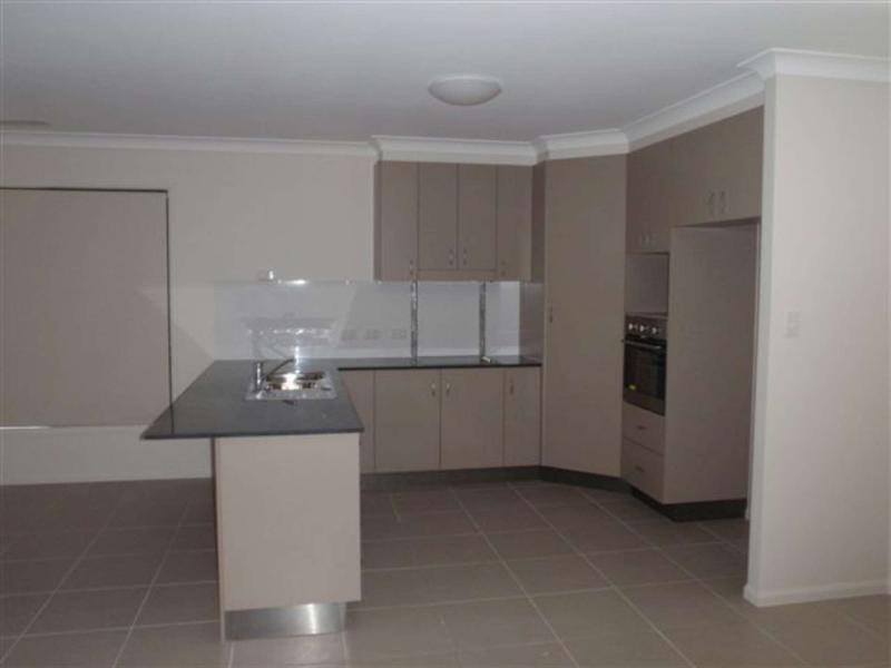 10 Baros Street, Burdell QLD 4818