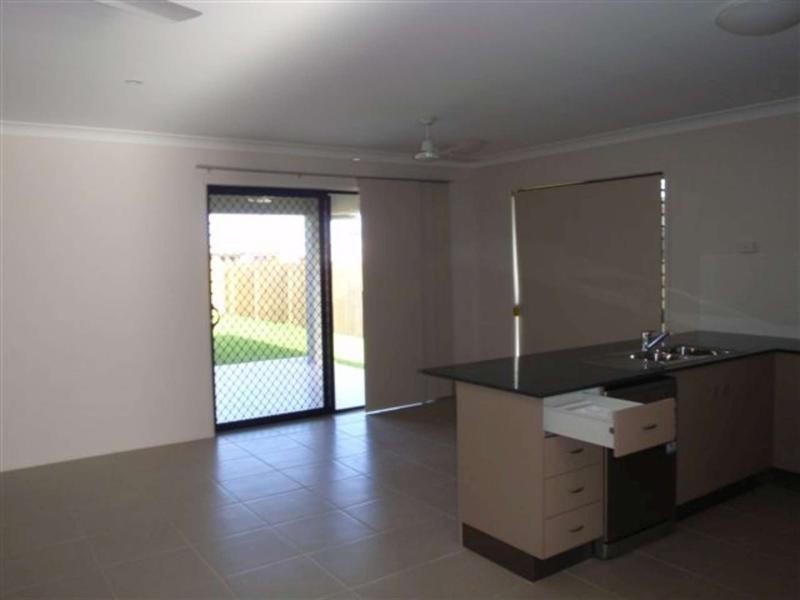 10 Baros Street, Burdell QLD 4818