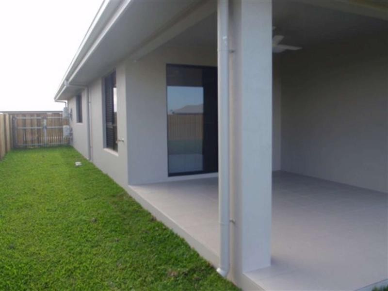 10 Baros Street, Burdell QLD 4818