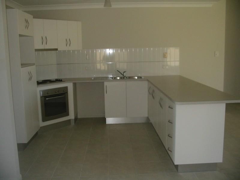 Bushland Beach QLD 4818