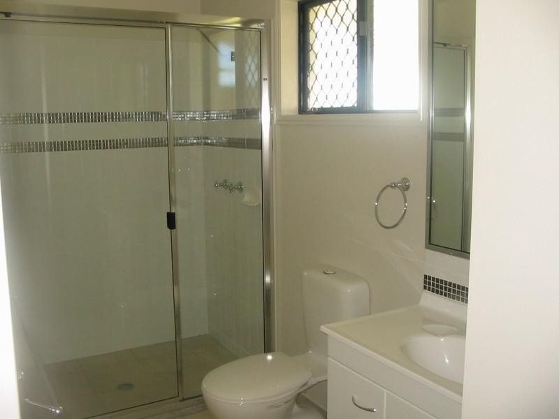 Bushland Beach QLD 4818