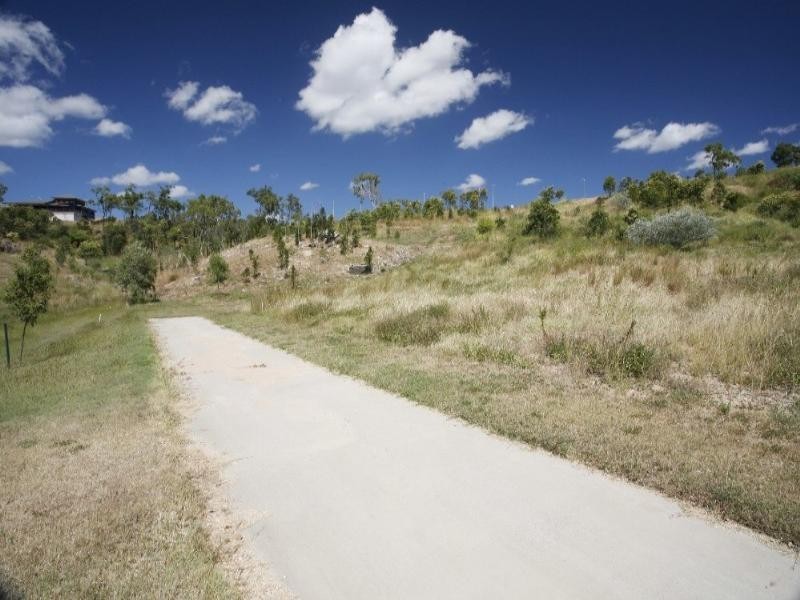 30 Minstrel Court, Bushland Beach QLD 4818