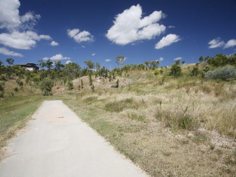 30 Minstrel Court, Bushland Beach QLD 4818