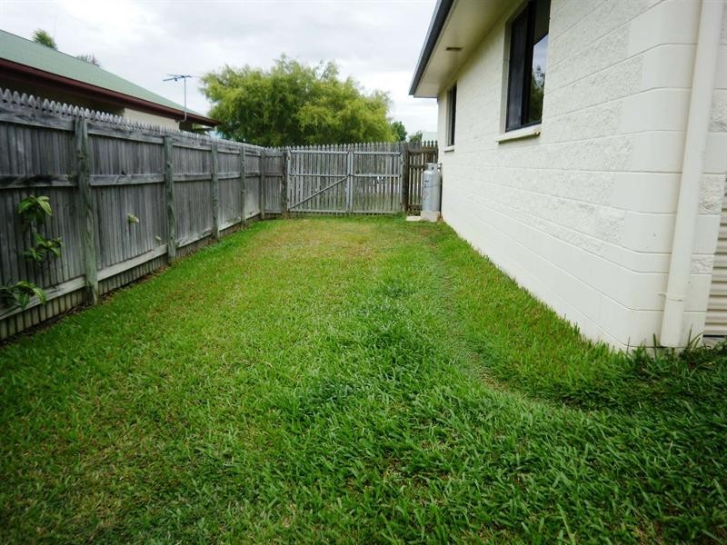 18 Mendi Drive, Bushland Beach QLD 4818