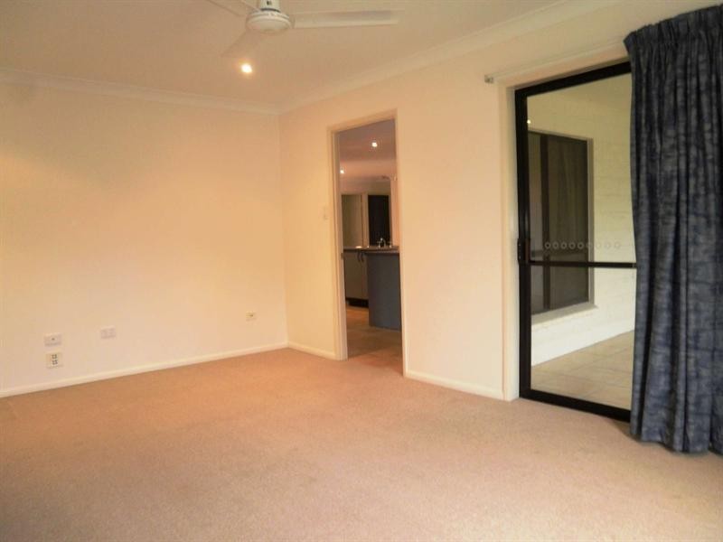 18 Mendi Drive, Bushland Beach QLD 4818