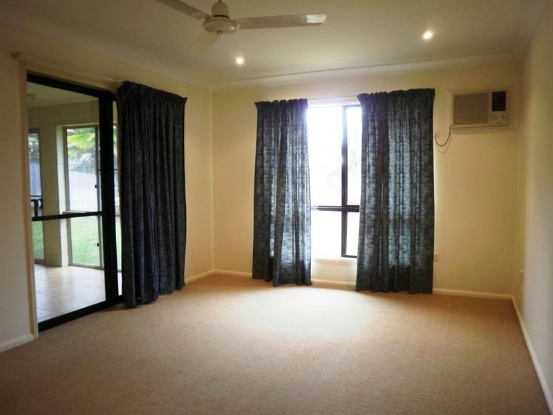 18 Mendi Drive, Bushland Beach QLD 4818