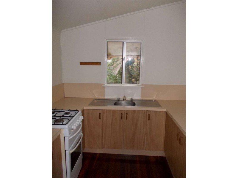 58 Morris Street, West End QLD 4810