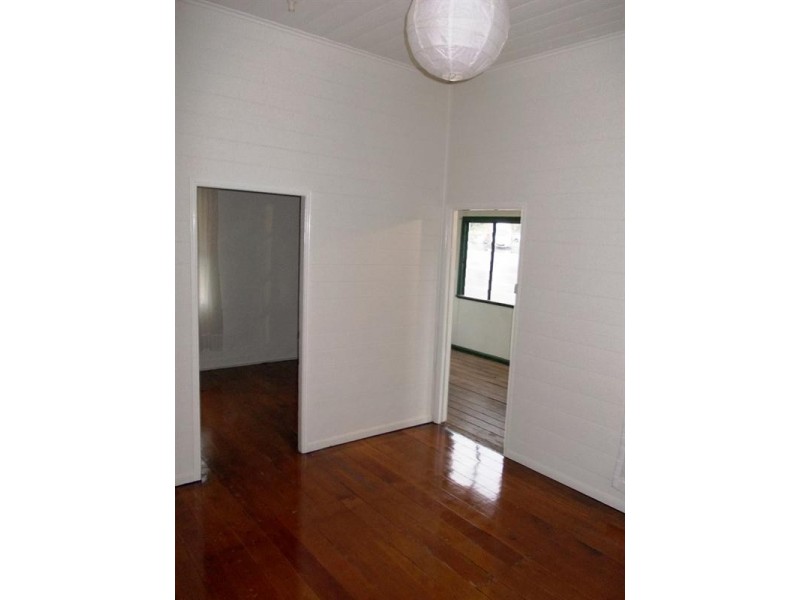 58 Morris Street, West End QLD 4810