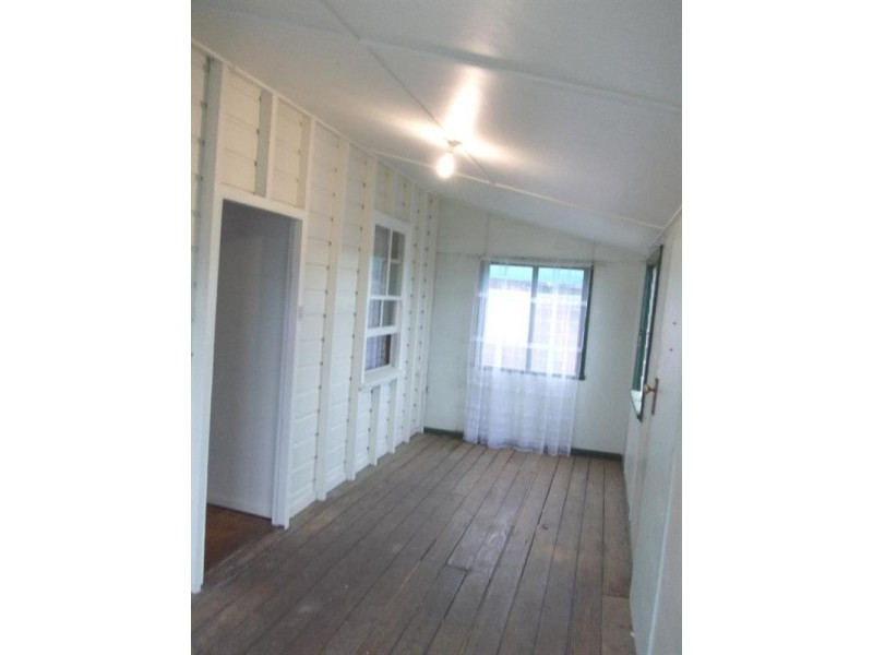 58 Morris Street, West End QLD 4810