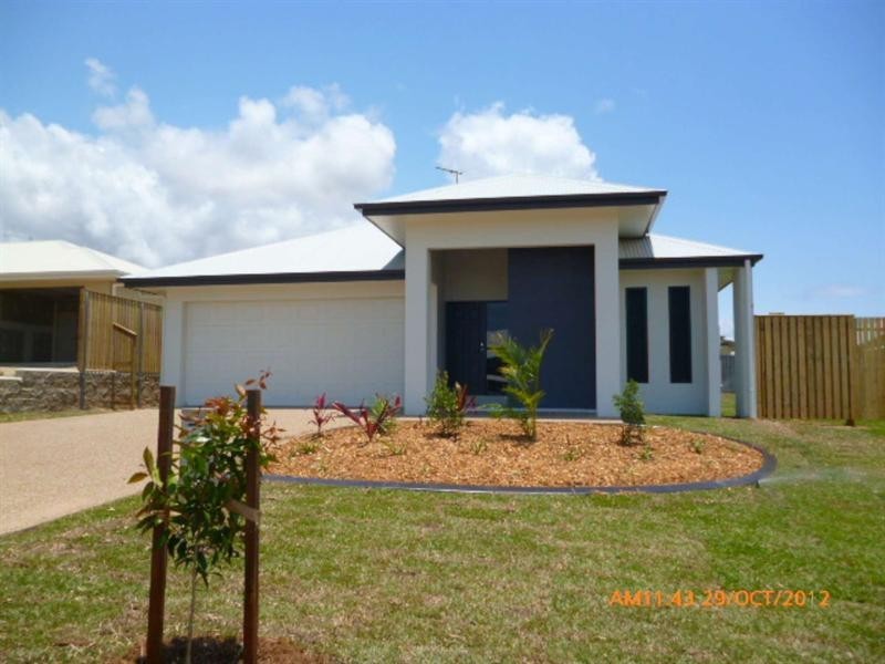11 Baird Court, Bushland Beach QLD 4818