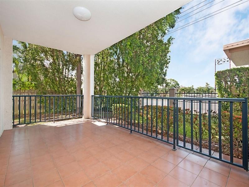 6/2-4 Macrossan Street, South Townsville QLD 4810
