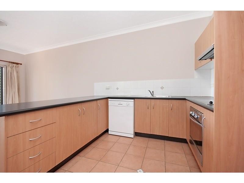 6/2-4 Macrossan Street, South Townsville QLD 4810