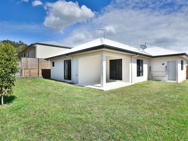 5 Yanooa Court, Bushland Beach QLD 4818