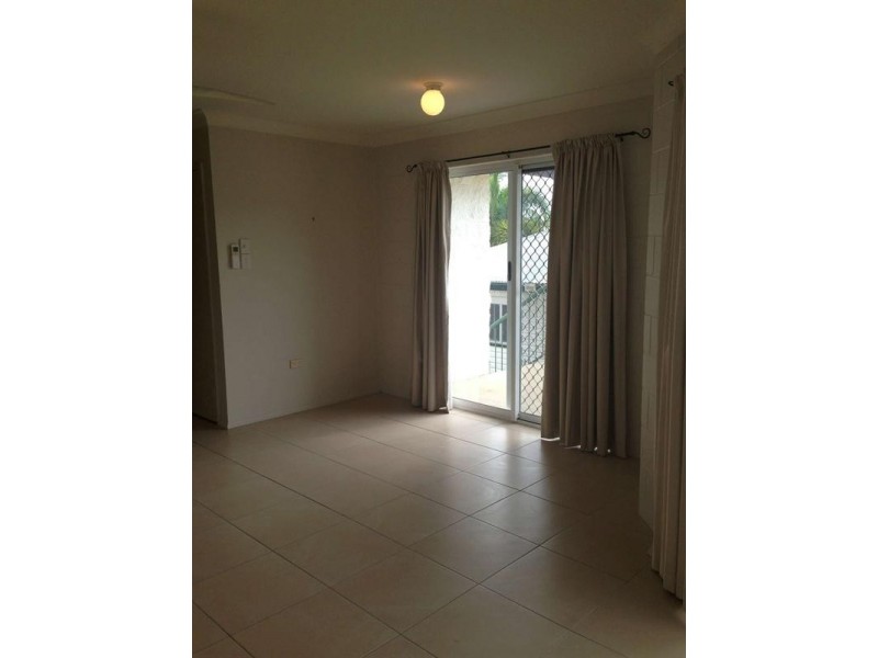 3/36 Henry Street, West End QLD 4810