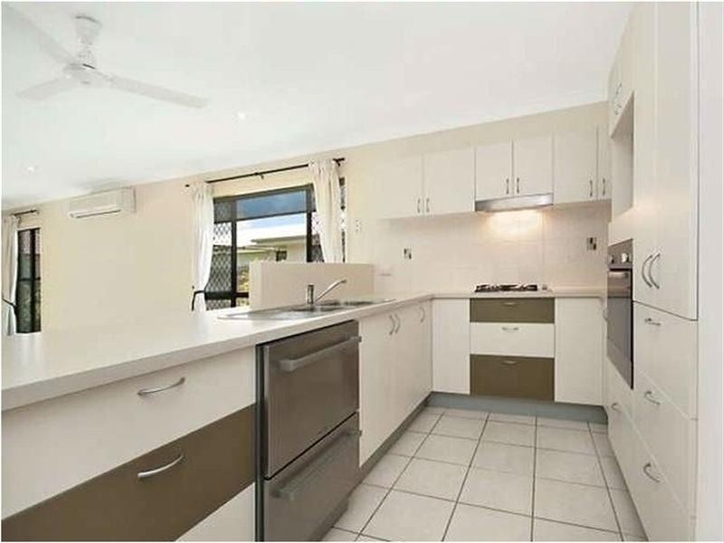 9 Laurie Motti Parade, Kirwan QLD 4817