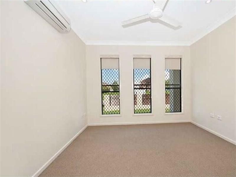 9 Laurie Motti Parade, Kirwan QLD 4817