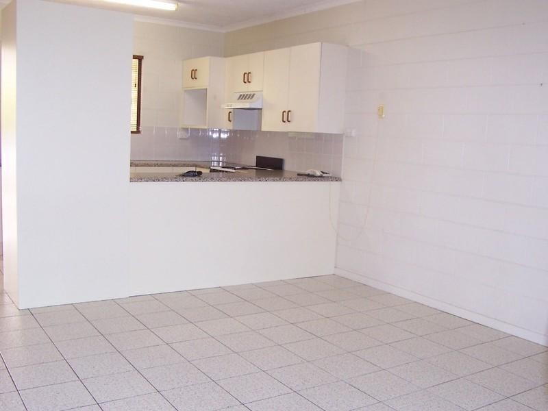 6/104 Cook Street, North Ward QLD 4810