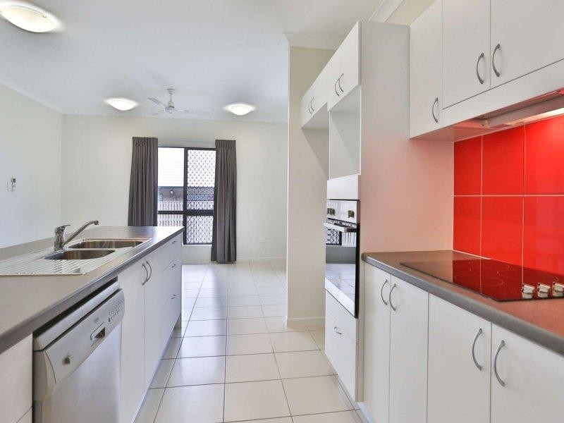 5 Yanooa Court, Bushland Beach QLD 4818