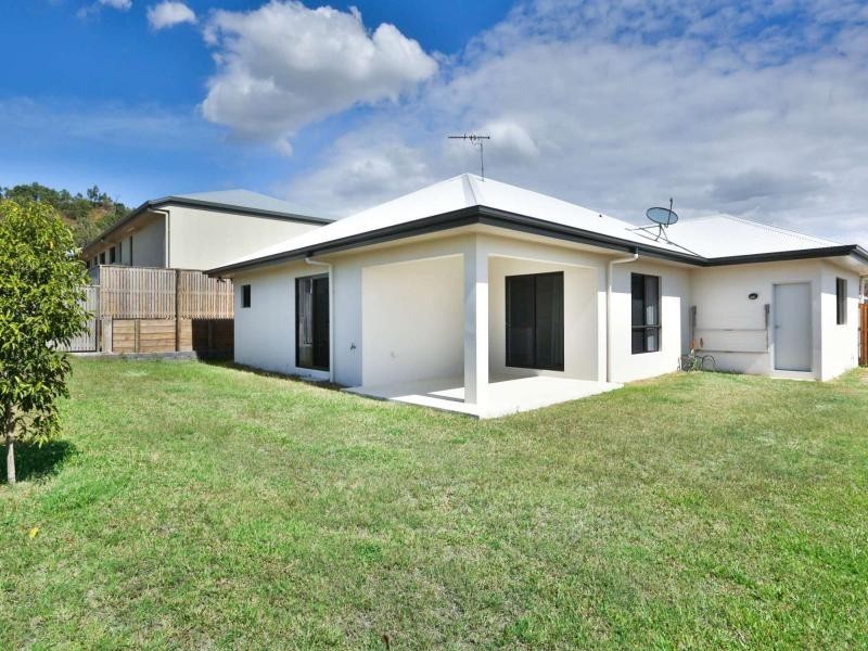 5 Yanooa Court, Bushland Beach QLD 4818