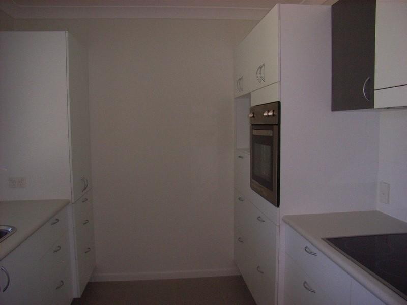 Bushland Beach QLD 4818