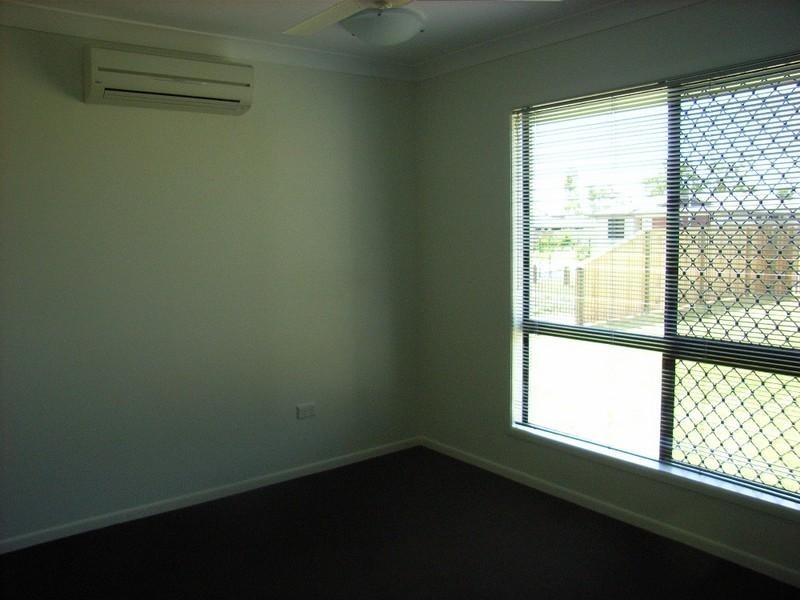 Bushland Beach QLD 4818