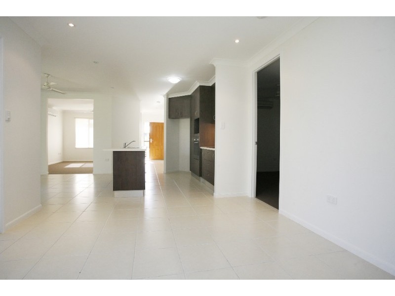 29 Coolaree Drive, Bushland Beach QLD 4818