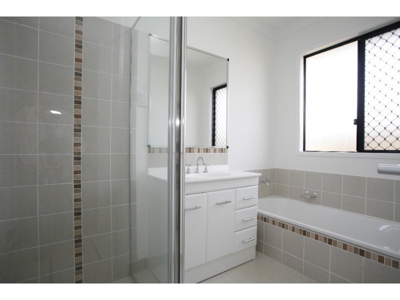 29 Coolaree Drive, Bushland Beach QLD 4818