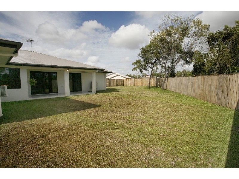 29 Coolaree Drive, Bushland Beach QLD 4818