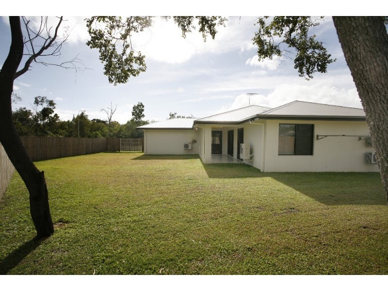 29 Coolaree Drive, Bushland Beach QLD 4818