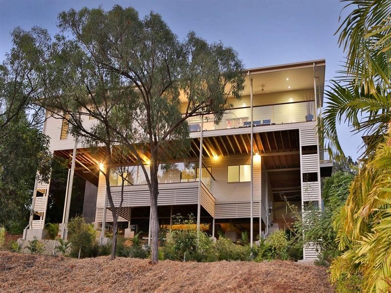 20 The Point, Castle Hill QLD 4810