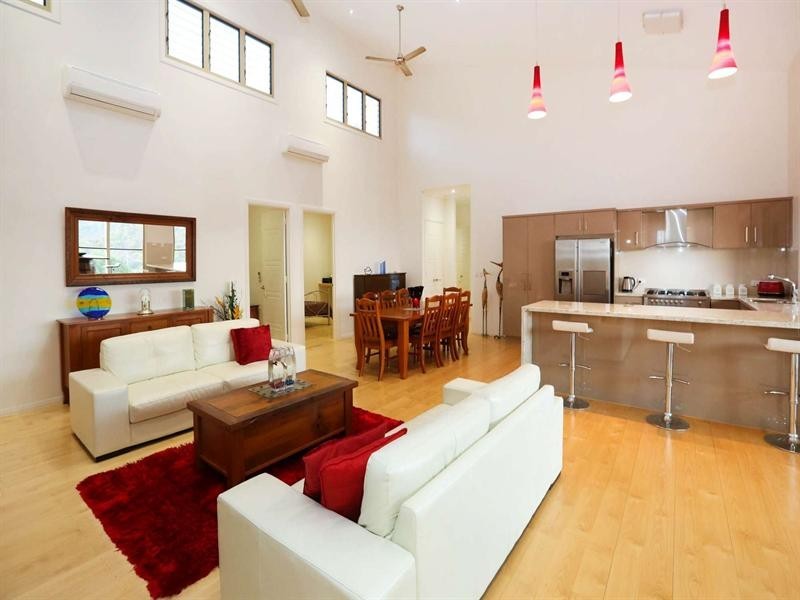 20 The Point, Castle Hill QLD 4810