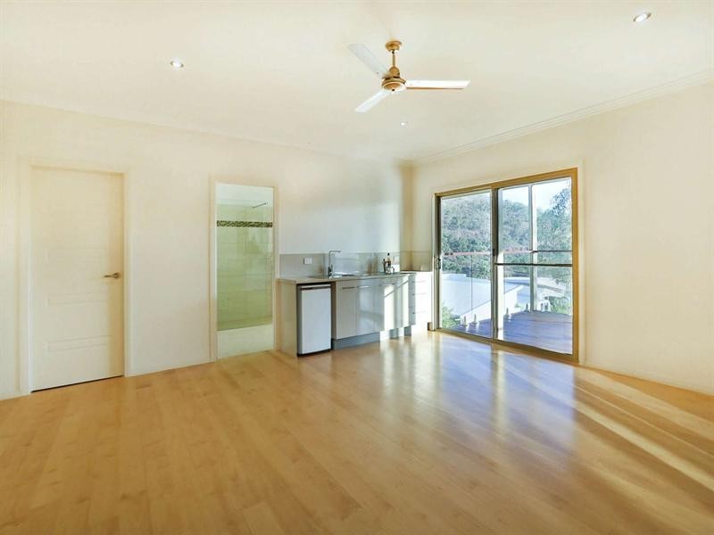 20 The Point, Castle Hill QLD 4810