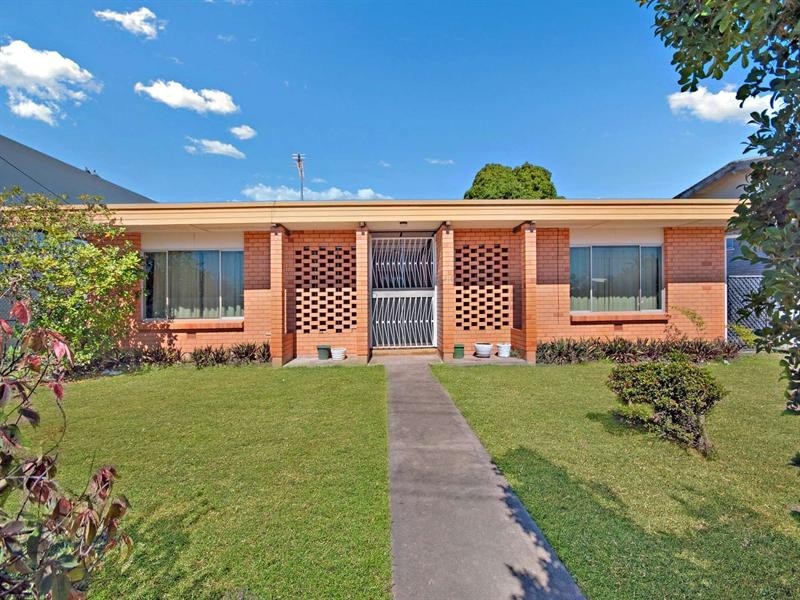216 Ross River Road, Aitkenvale QLD 4814