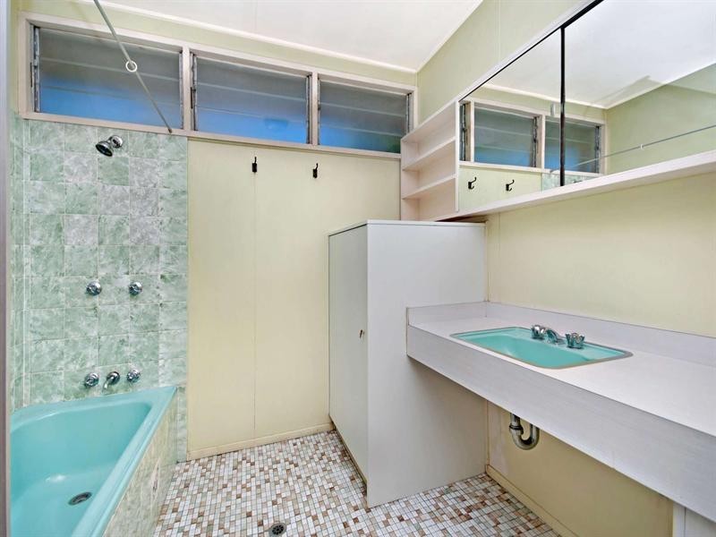 216 Ross River Road, Aitkenvale QLD 4814