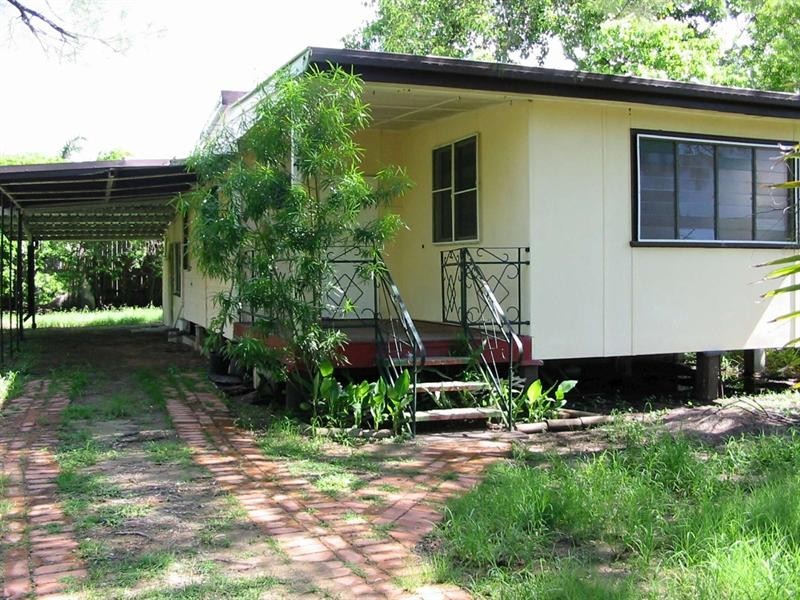 34 Nix Street, West End QLD 4810