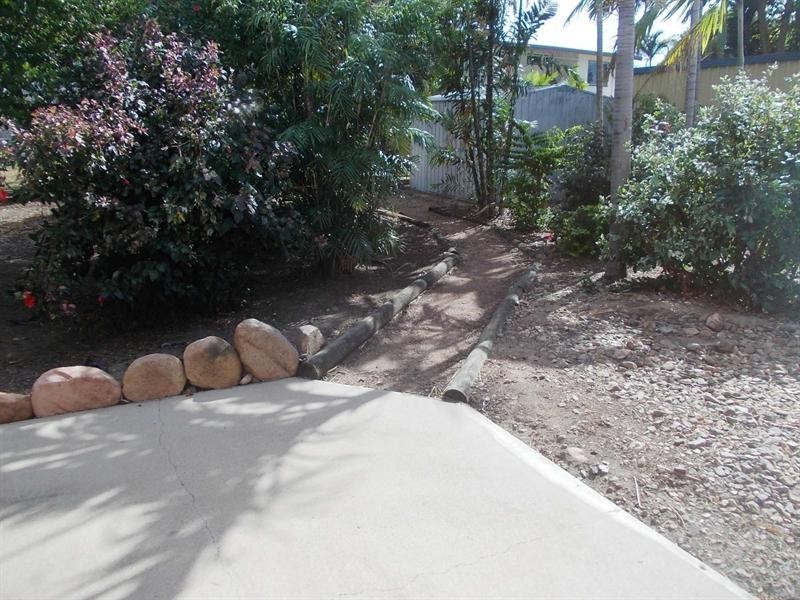 11 Mott Street, Heatley QLD 4814