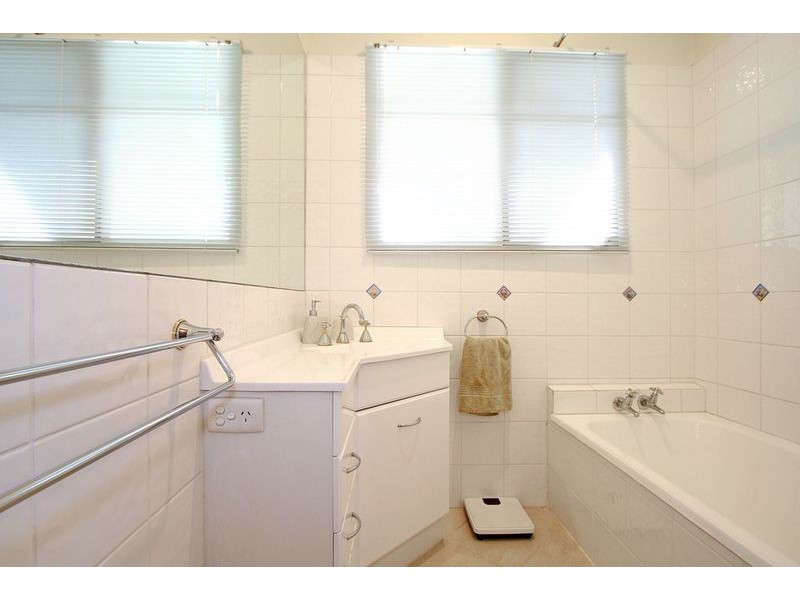 33 Mawarra Crescent, Chadstone VIC 3148