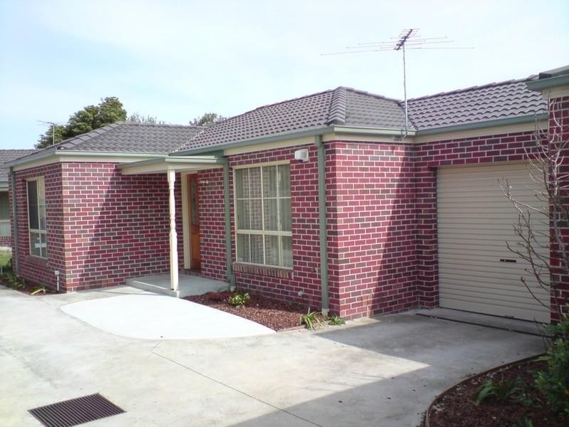 2/1778 Dandenong Road, Clayton VIC 3168