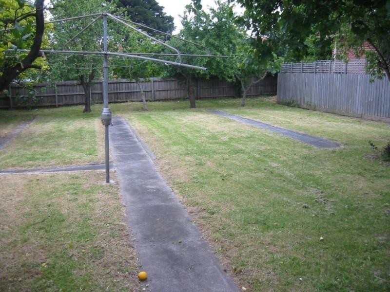 21 Alexander Avenue, Oakleigh East VIC 3166