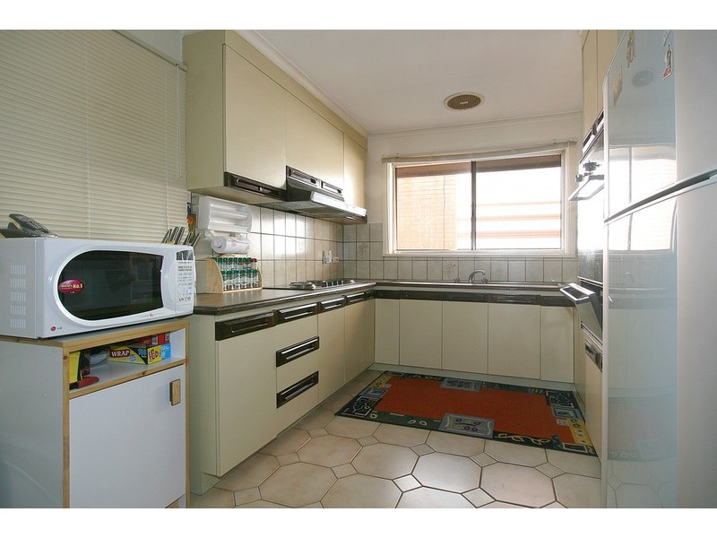 25 Witchwood Crescent, Burwood East VIC 3151